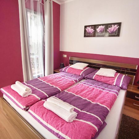 Апартаменти Cecilia Apartman Шарвар Екстер'єр фото