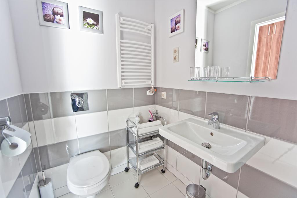 Апартаменти Cecilia Apartman Шарвар Номер фото